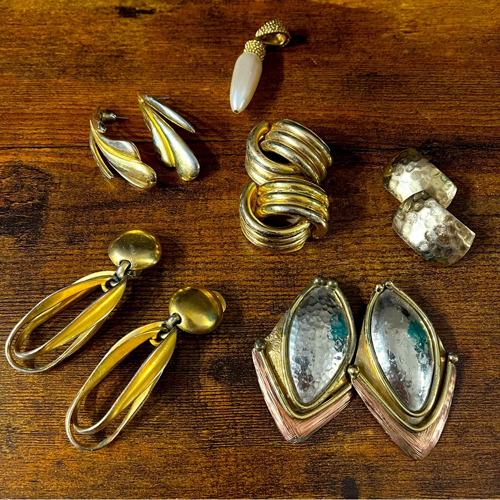 Vintage Lot Bundle of Women’s Clip-on and pierced earrings